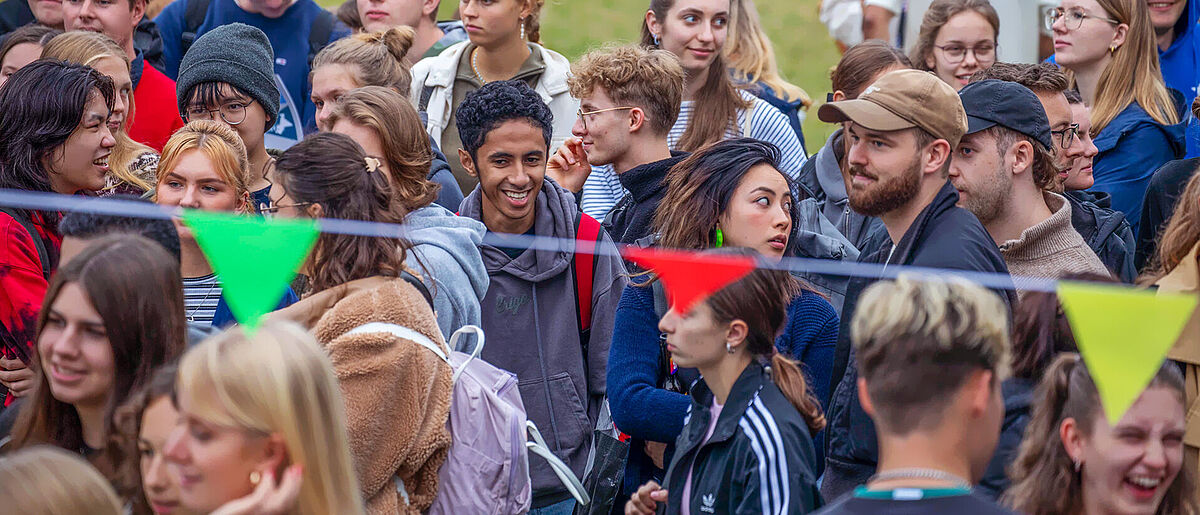 Herzlich Willkommen Erstsemester!